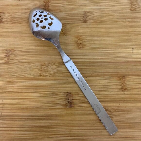 Oneida Community Isabella Pierced Serving Spoon Stainless Steel Betty Crocker - Picture 3 of 4